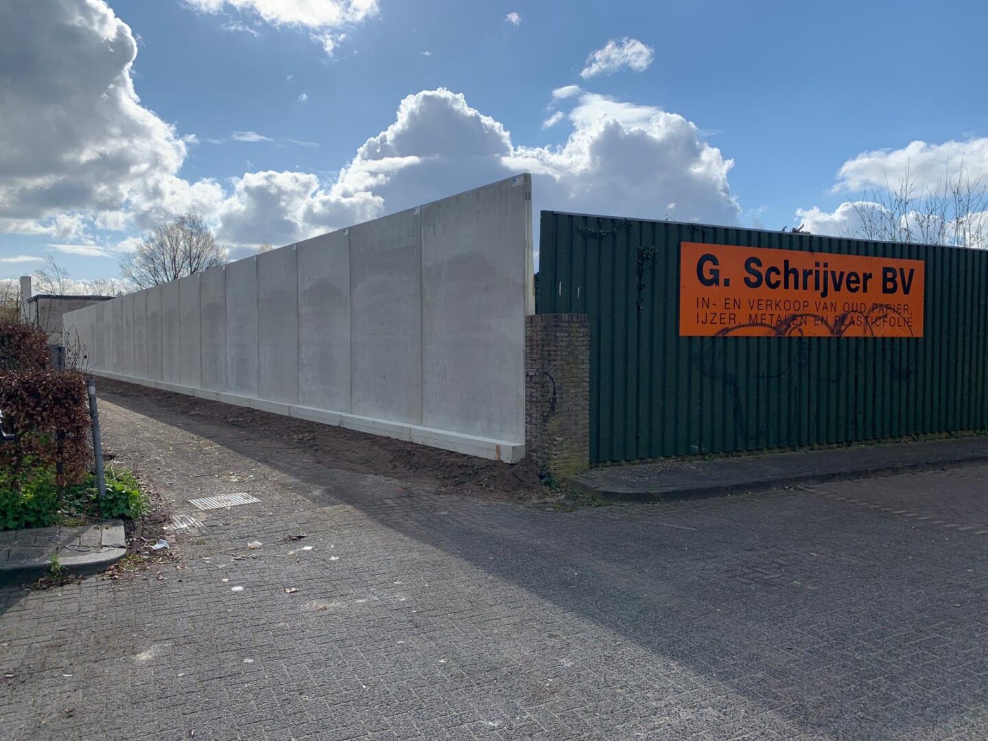 Bosch Beton - Extra opslag met keerwanden bij Schrootbedrijf G. Schrijver in Apeldoorn