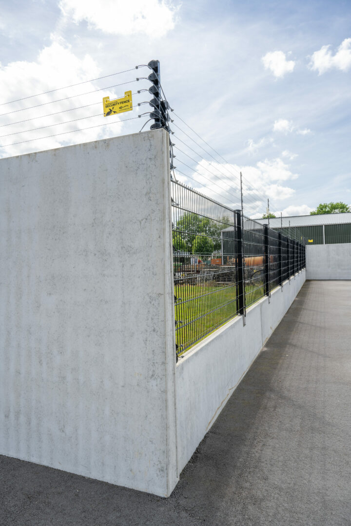 Bosch Beton - Keerwanden als terreinafscheiding en beveiliging in Tynaarlo