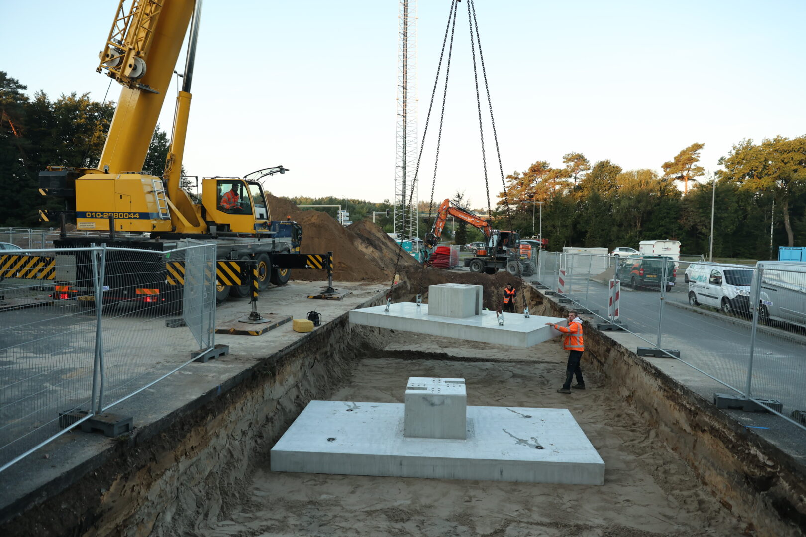 Bosch Beton is één van de huisleveranciers voor Europees snellaadbedrijf Fastned om prefab betonfundamenten te leveren voor snellaadpalen.