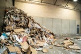 Sterke keerwanden in papierloods van Van Gerrevink Recycling, Apeldoorn